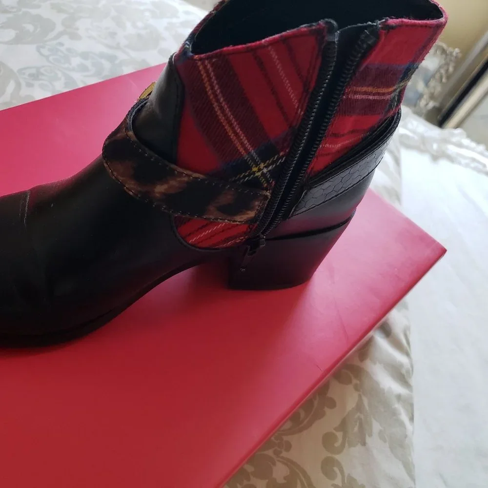 Booties - Picture 1 of 6